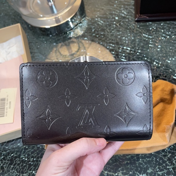 Louis Vuitton wallet - Picture 2 of 6